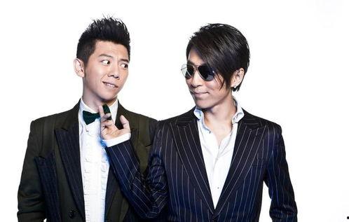 娱乐圈吃瓜博主两个男的,娱乐圈两大男星同框引热议